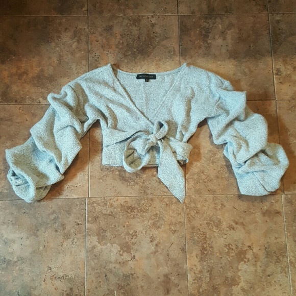 Grey crop top size small - Picture 2 of 5